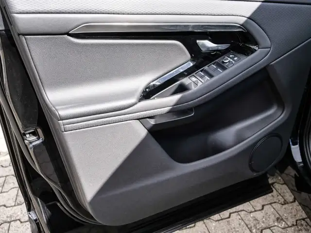 Land Rover Range Rover Evoque view 16