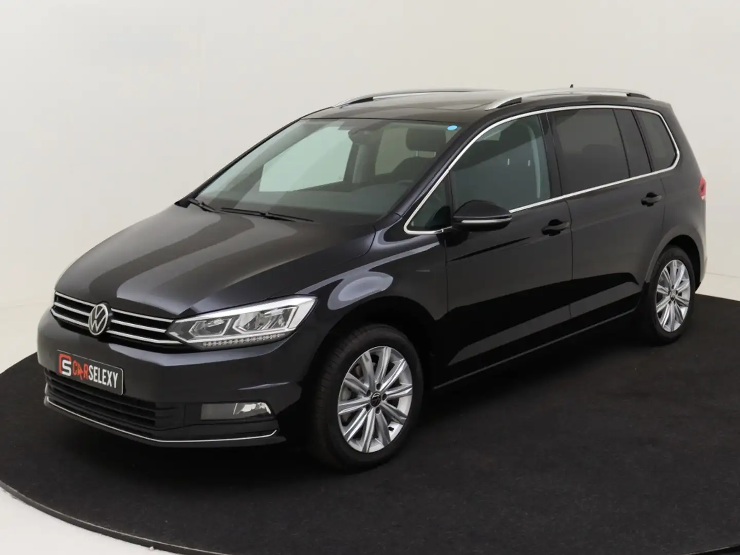 Volkswagen Touran 1.5 TSI Highline 7-persoons Zwart - 2