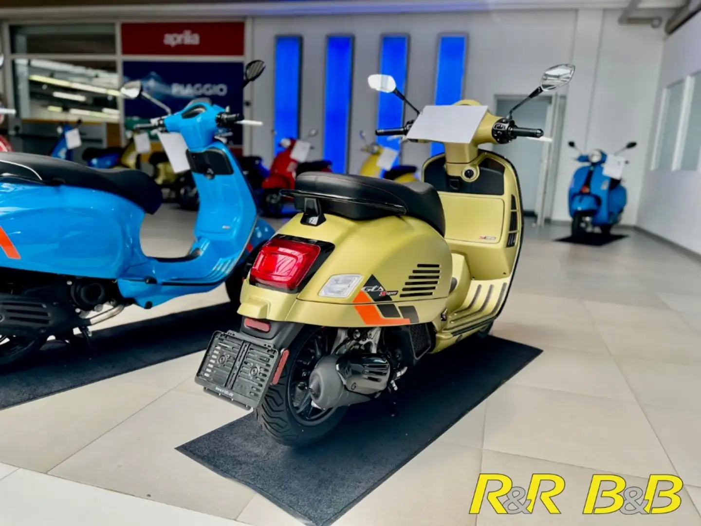 Vespa GTS 125 SuperSport E5+ AT KEYLESS+FSE+BT+USB+LED+ABS+GARAN Vert - 2