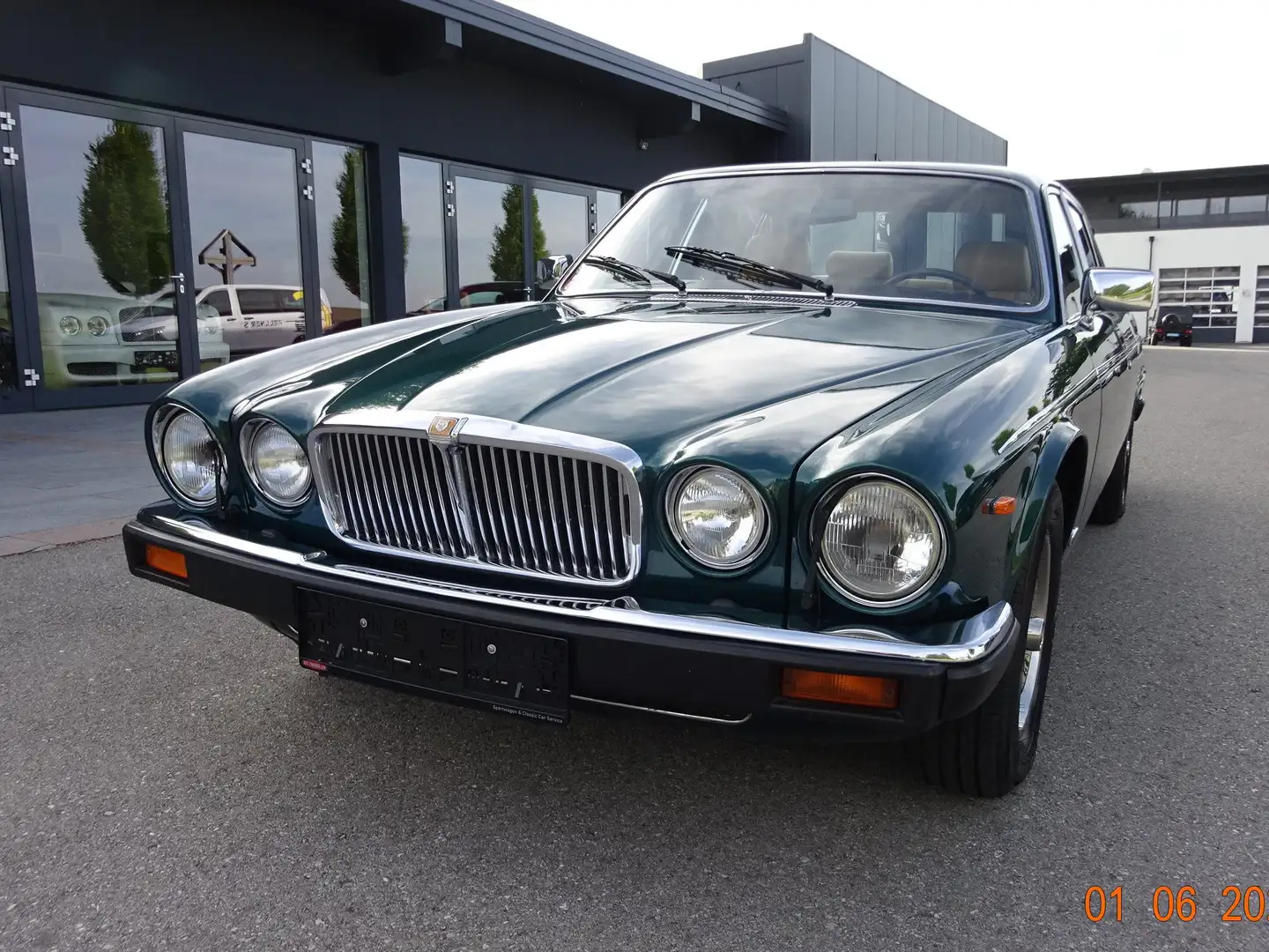 Jaguar XJ12 H.E. 5,3 V12 Vanden Plas Vert - 1