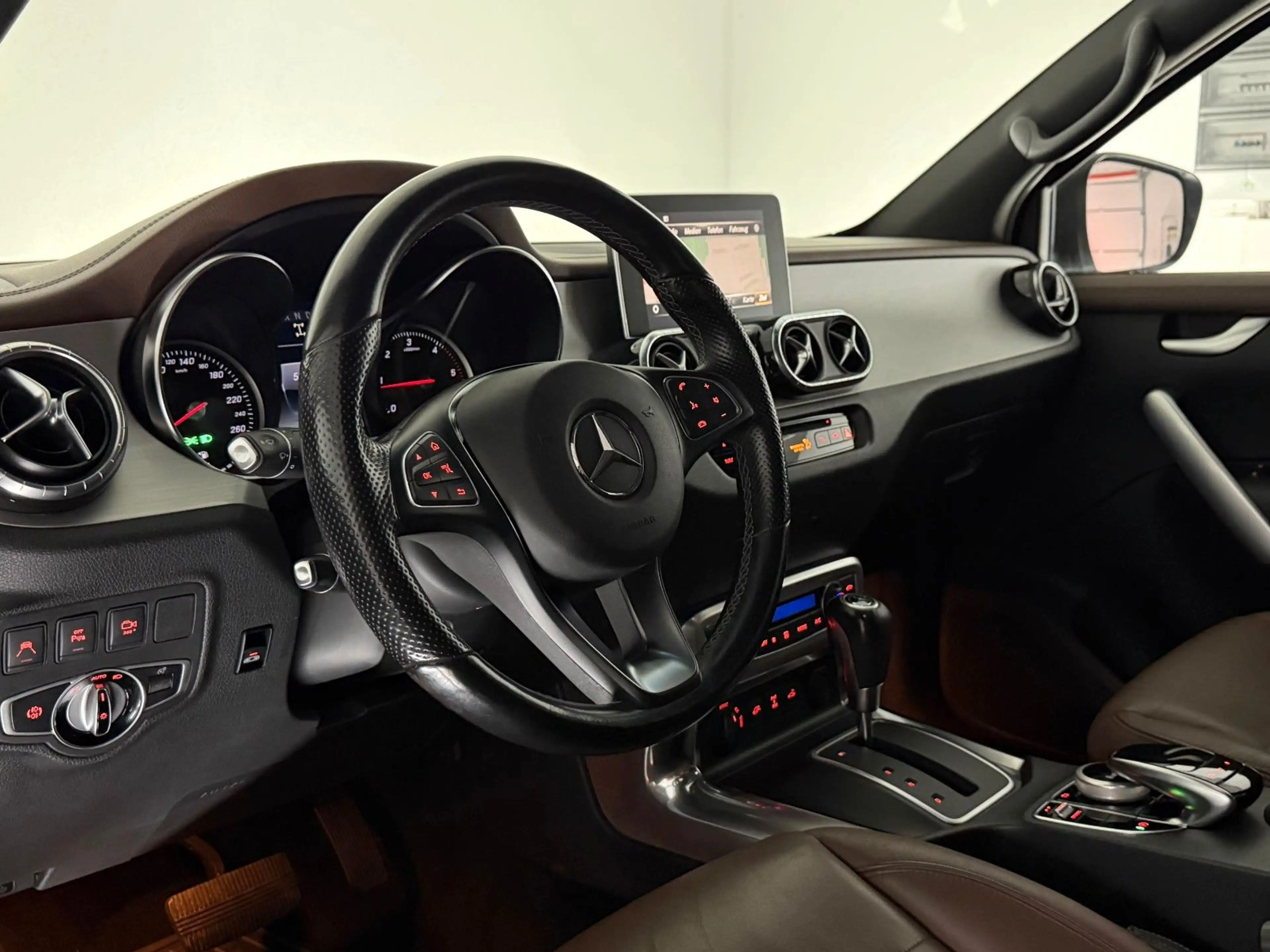 Mercedes-Benz X 350 d 4Matic DOKA Edition Power/AHK/LEDER/1.HD — photo 15