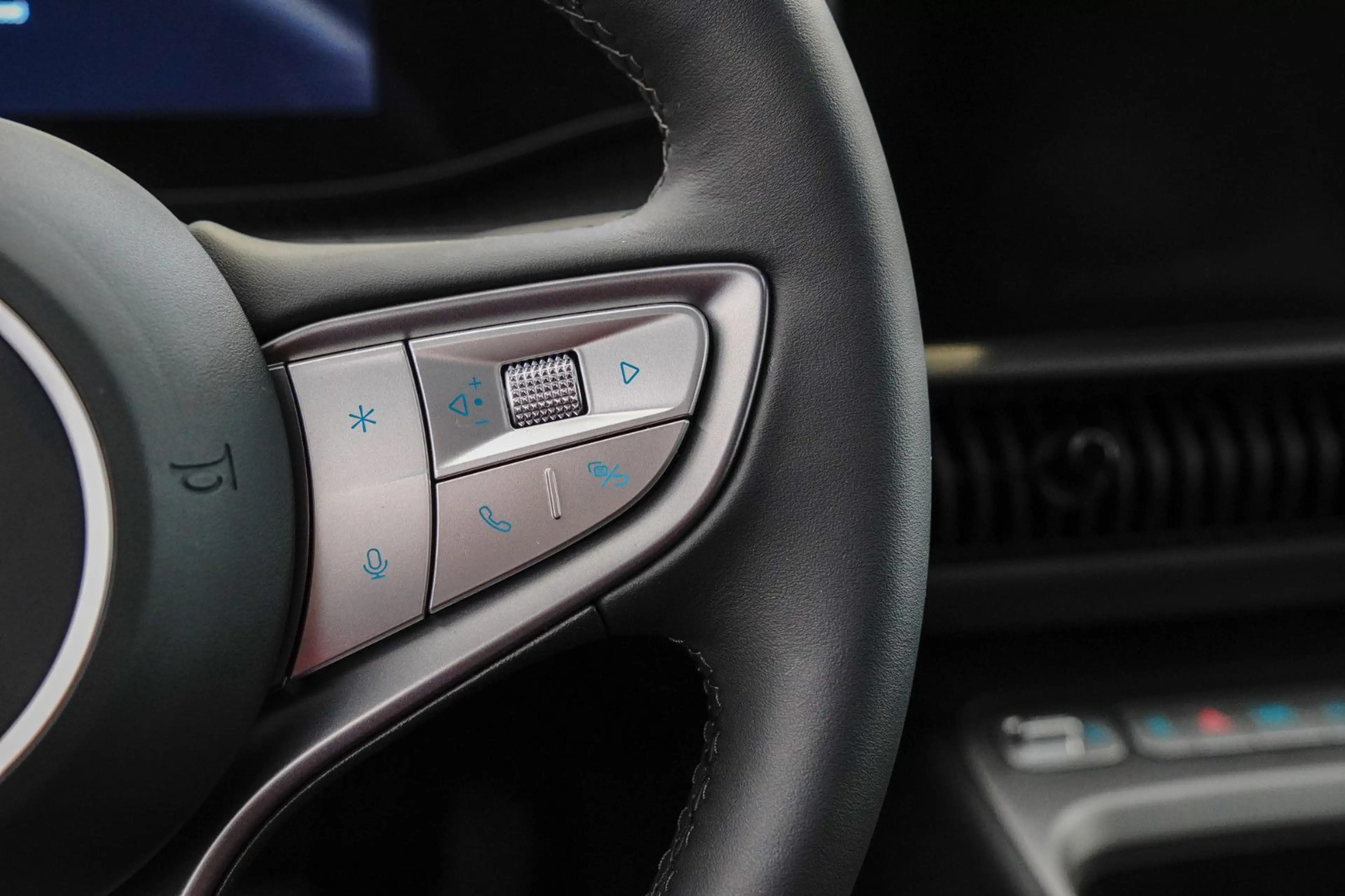 BYD Dolphin G DMi Boost Sommer Bonus 2026 — photo 12
