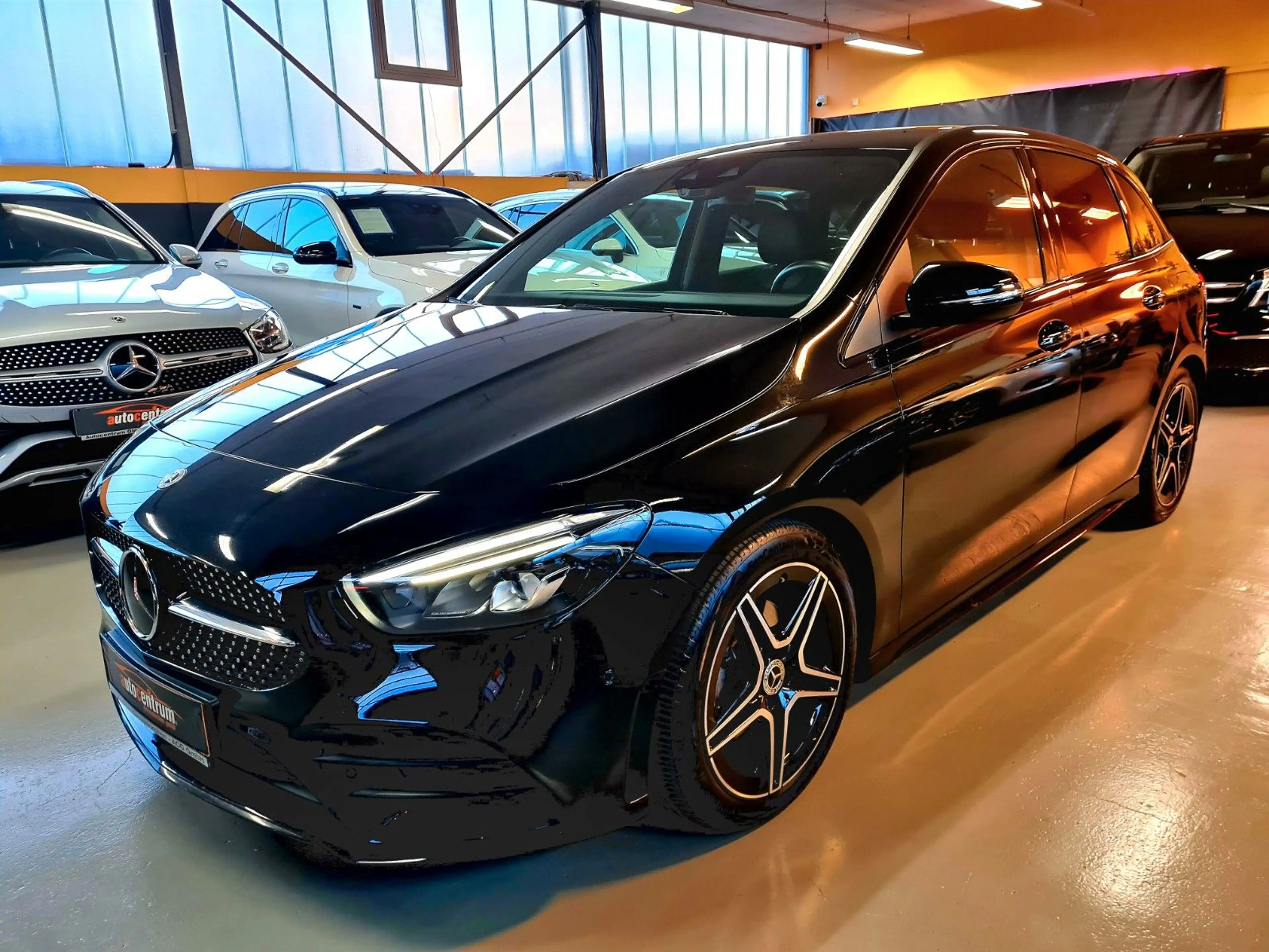 Mercedes-Benz B 200 AMG*Night*ACC+*Standhzng*Navi*LED*MBUX*DAB