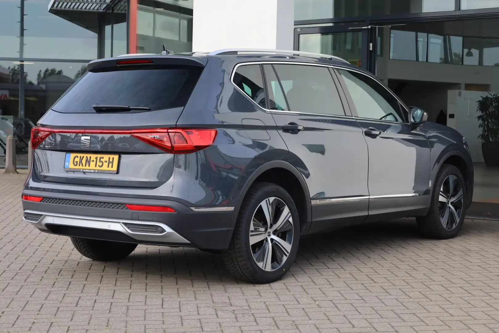 SEAT Tarraco 1.4 TSI e-Hybrid PHEV Xperience Business Intense 2 Grijs - 2