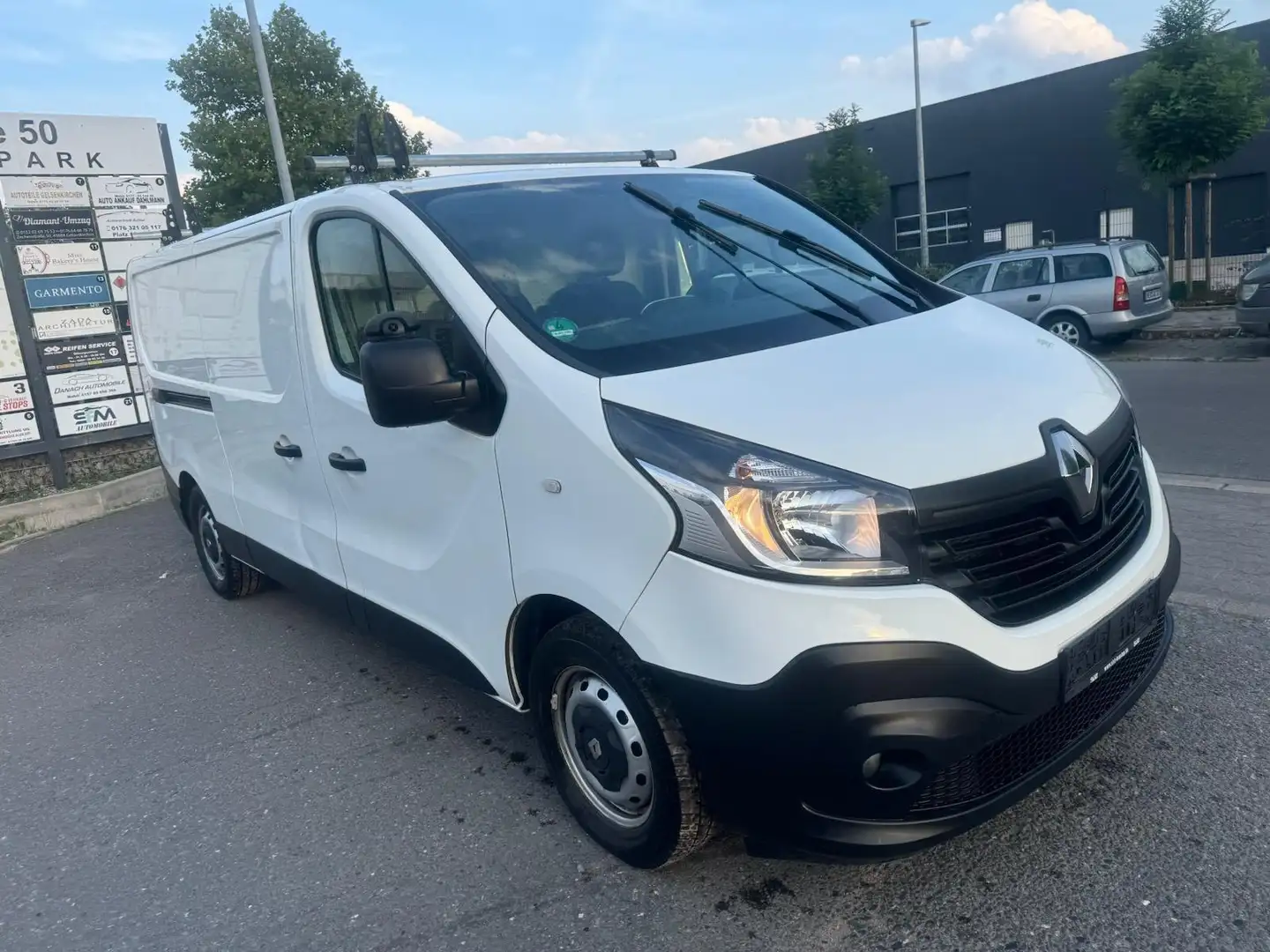 Renault Trafic 1.Hand/  TÜV NEU/ NAVI/PDC 88 kW (120 PS), Scha... Weiß - 2