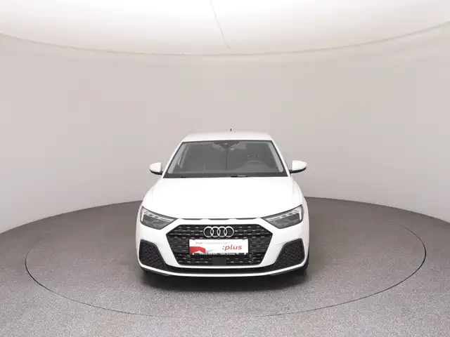 Audi A1 view 3