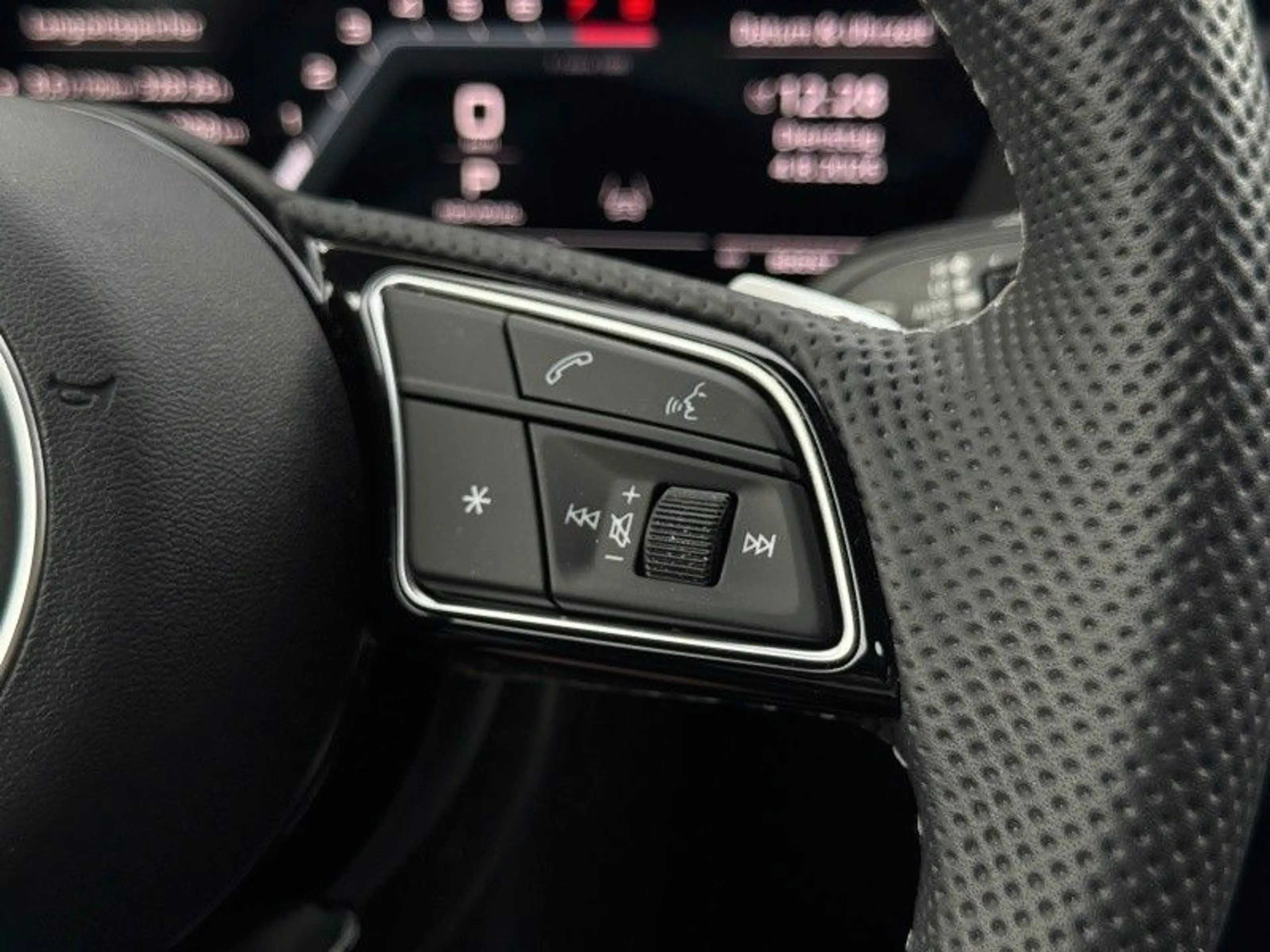 Audi S3 Limousine 2.0 TFSI quattro — photo 14
