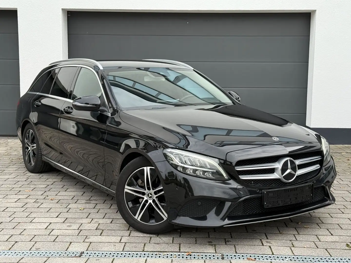 Mercedes-Benz C 220 d Avantgarde*SpurAss*TotWinkel*LED*NAVI* Noir - 1
