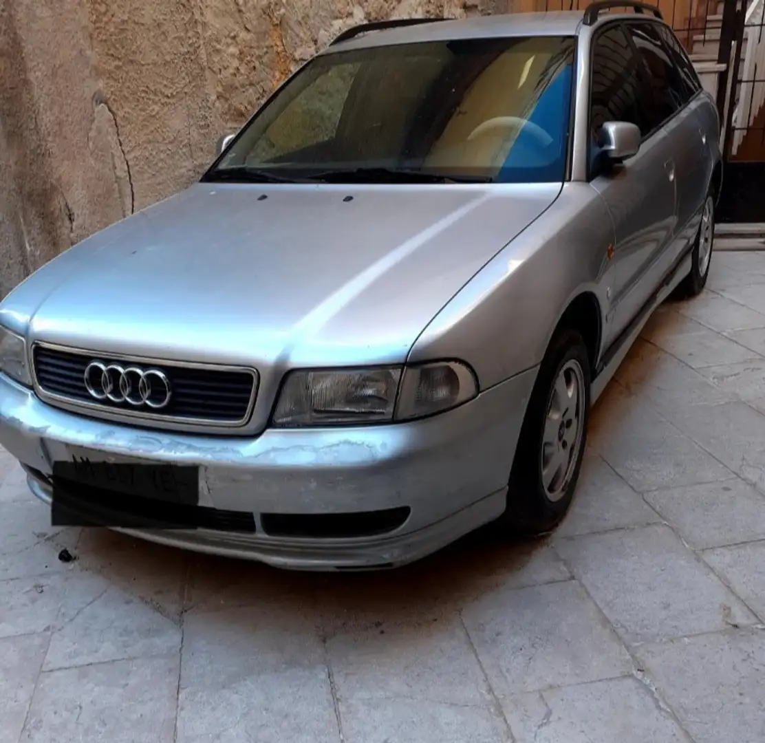 Audi A4 Avant 1.6 benzina - 1