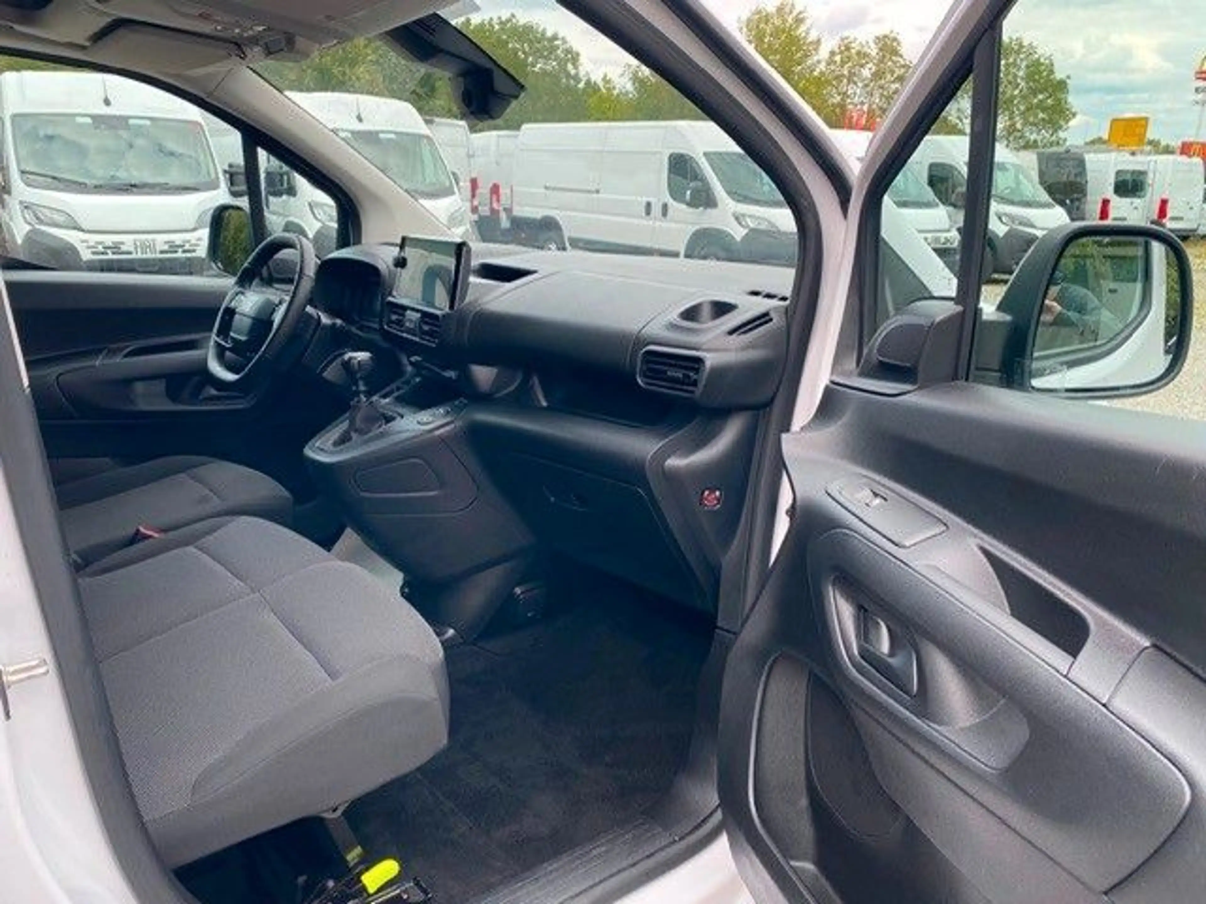 Fiat Doblo Kastenwagen XL 1.5 Klima Kamera — photo 15
