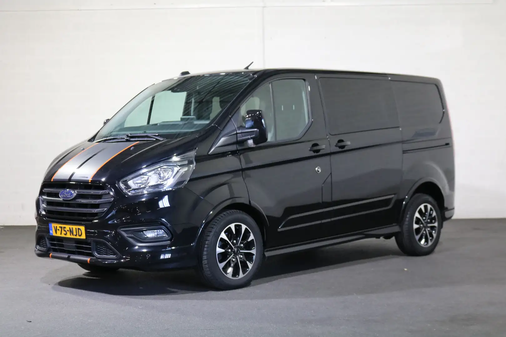 Ford Transit Custom 2.0 TDCI L1 H1 Sport DC Automaat Noir - 1