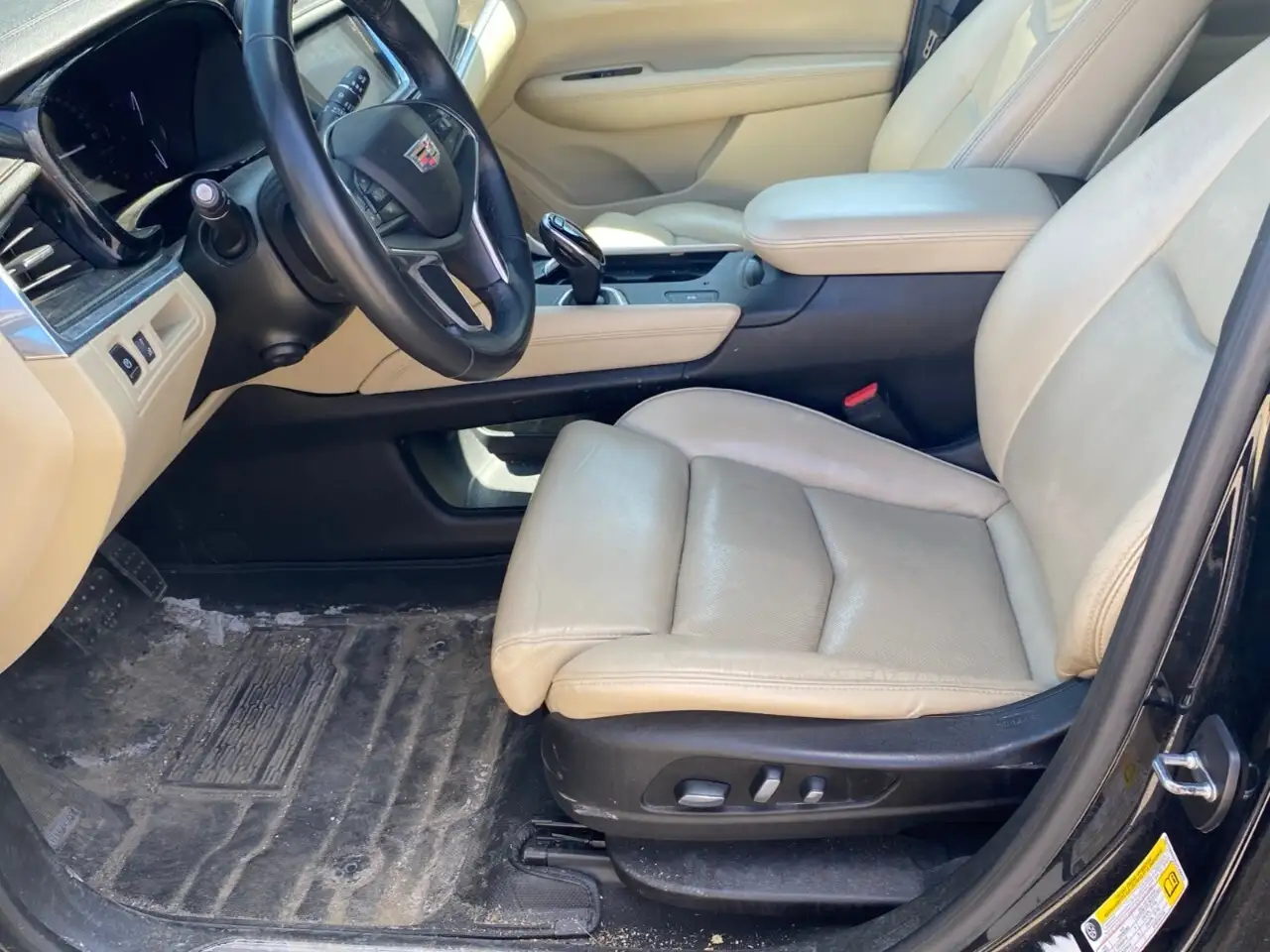 Cadillac XT5 снимка Cadillac XT5