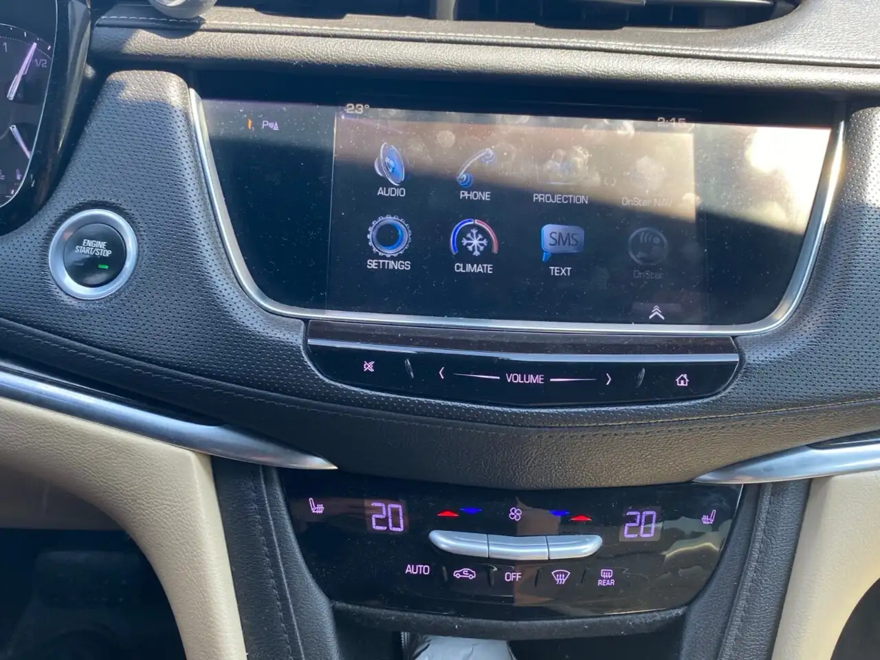 Cadillac XT5 снимка Cadillac XT5