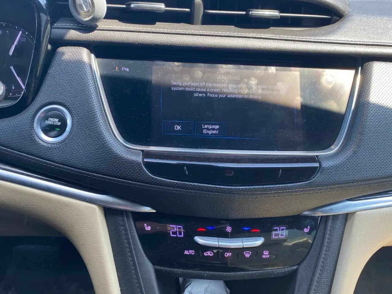 Cadillac XT5 снимка Cadillac XT5