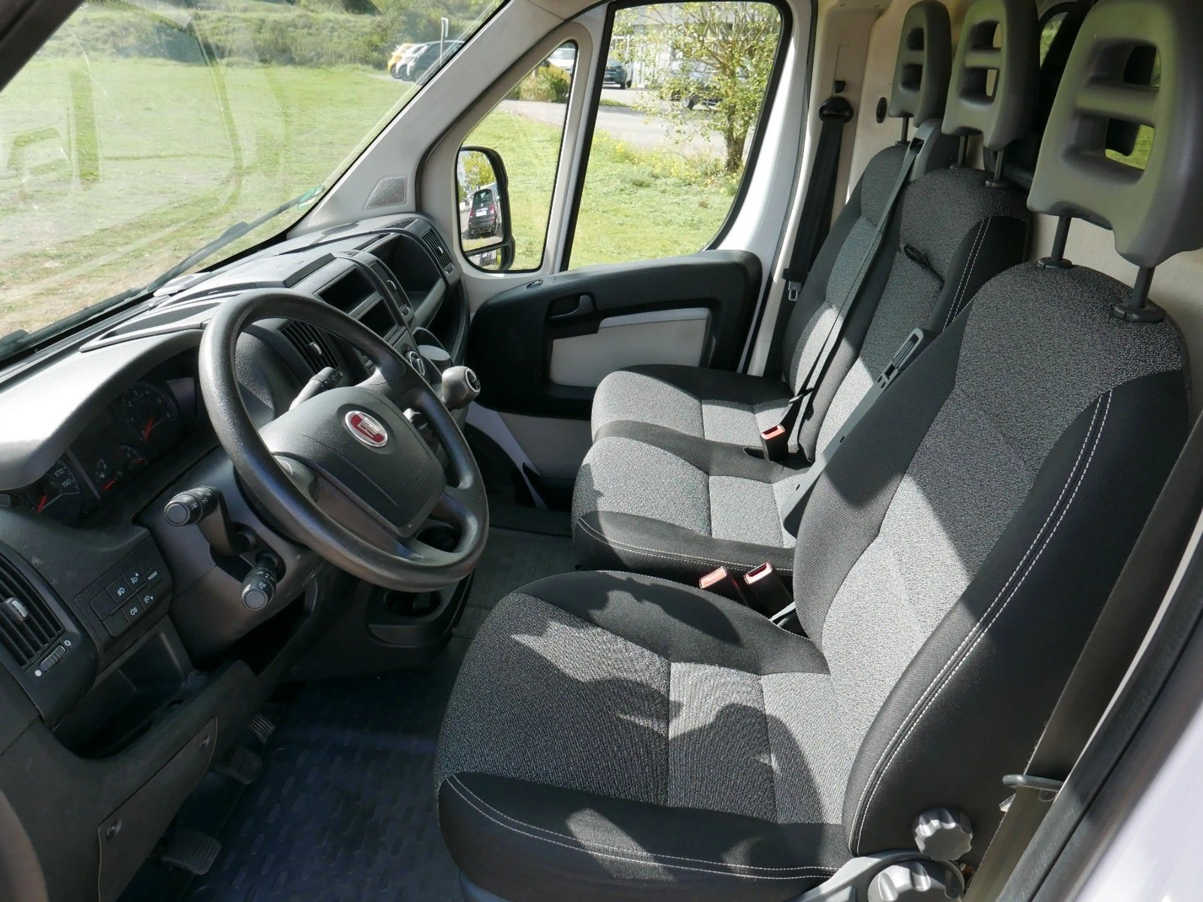 Fiat Ducato Großraum-Kastenwagen hoch/lang L4H2 130 Multijet — photo 4
