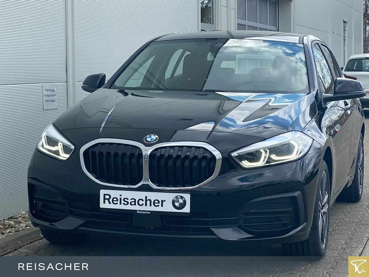 BMW 118 i Advantage LCPro.LED,SHZ,PDCv+h,DAB Schwarz - 1