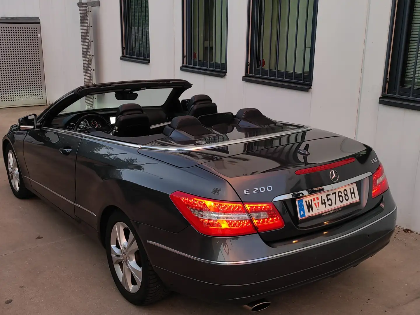 Mercedes-Benz E 200 CGI BlueEfficiency Aut. - 2