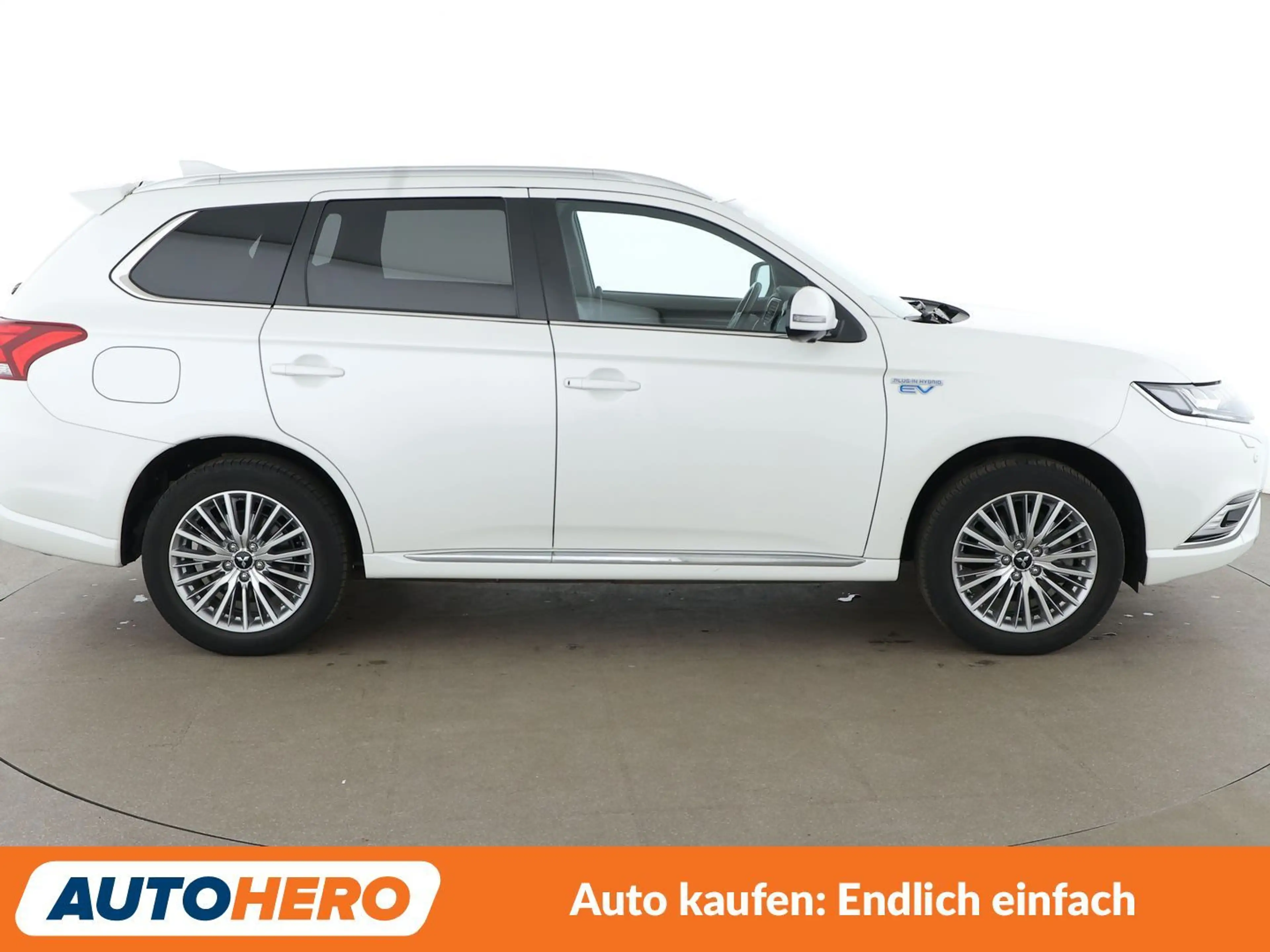 Mitsubishi Outlander 2.4 PHEV Top 4WD Aut.*NAVI*LED*ACC* — photo 7