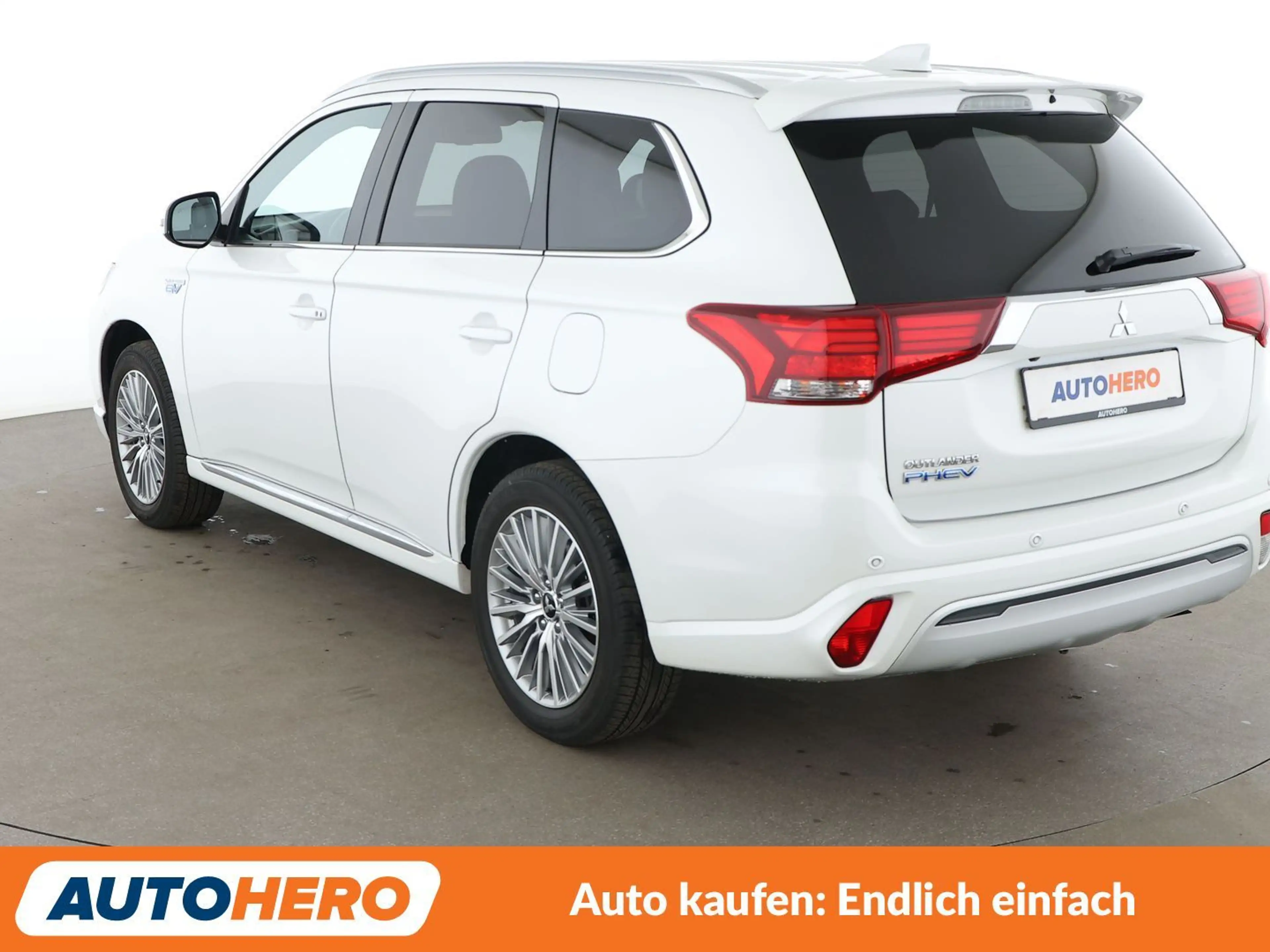 Mitsubishi Outlander 2.4 PHEV Top 4WD Aut.*NAVI*LED*ACC* — photo 4