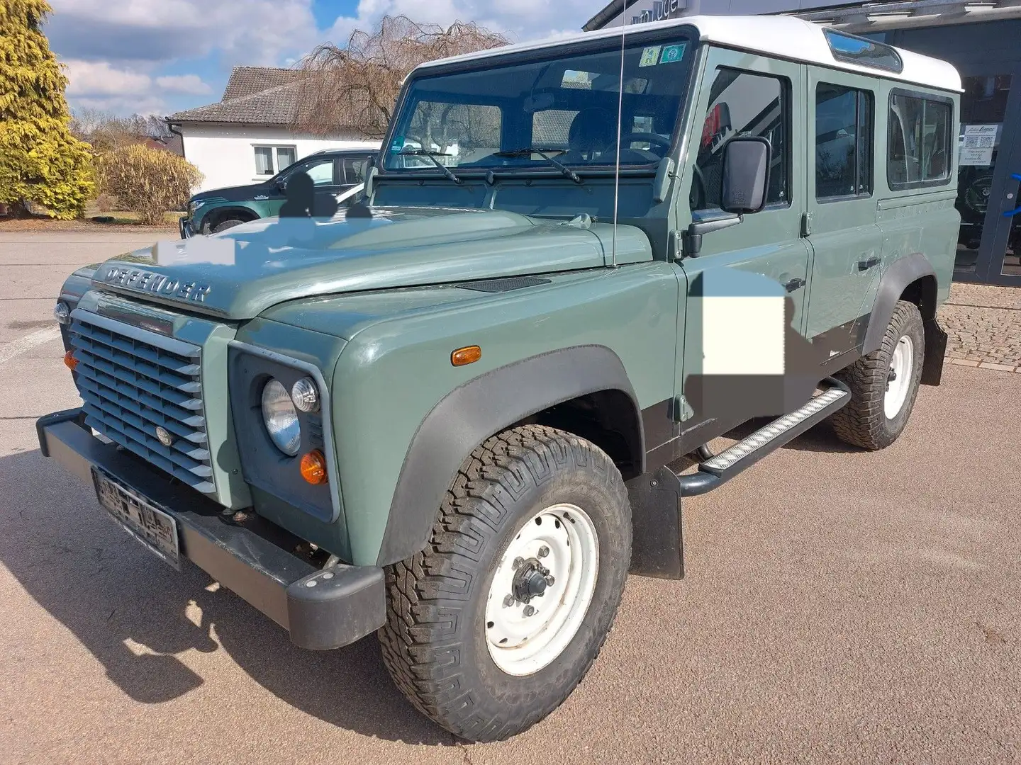 land rover defender