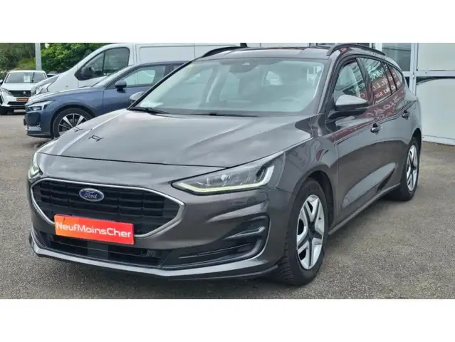 Ford Focus view 19