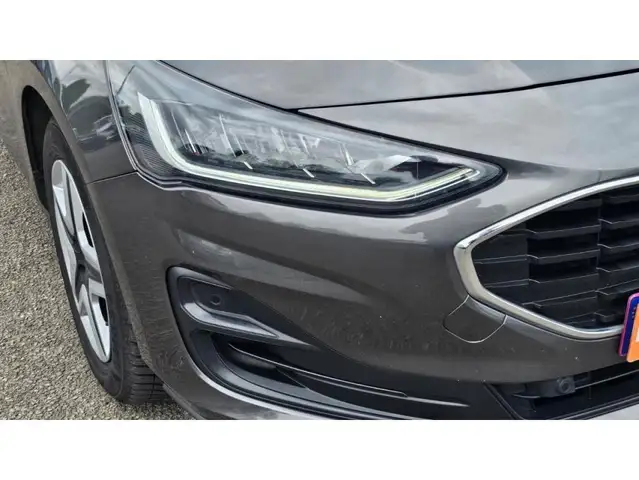 Ford Focus view 18