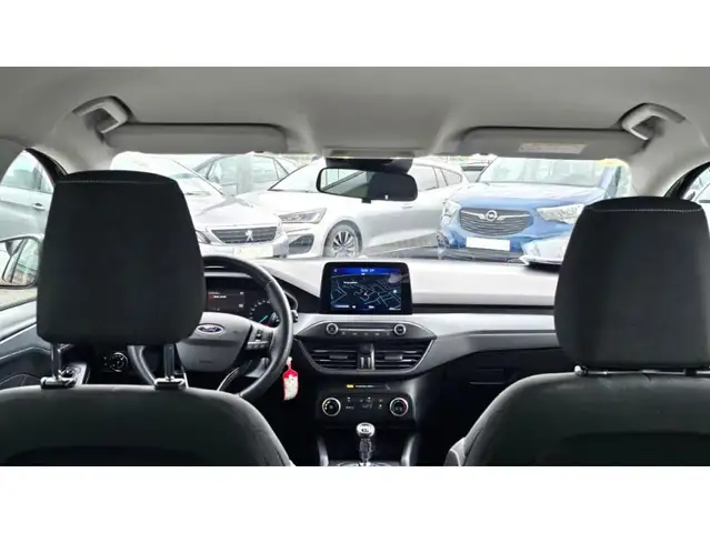 Ford Focus view 16