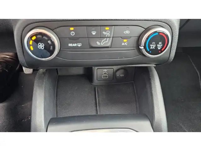 Ford Focus view 8