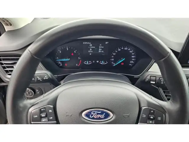 Ford Focus view 5