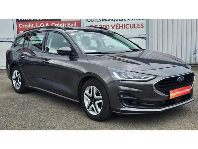 Ford Focus view 17