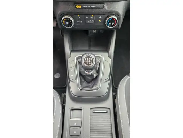Ford Focus view 7