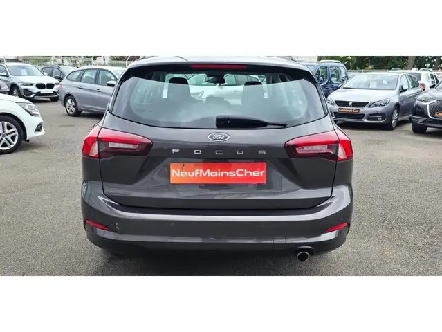 Ford Focus view 28