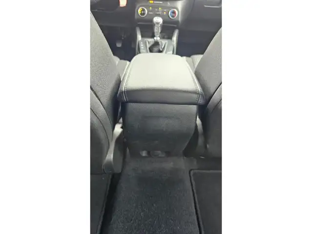 Ford Focus view 25