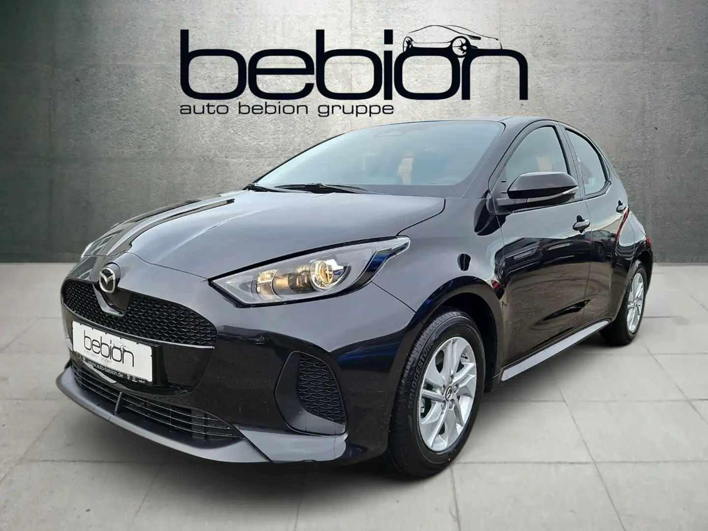 Mazda 2 Hybrid 1.5L VVT-i 116 PS e-CVT FWD CENTRE-LINE Zwart - 1