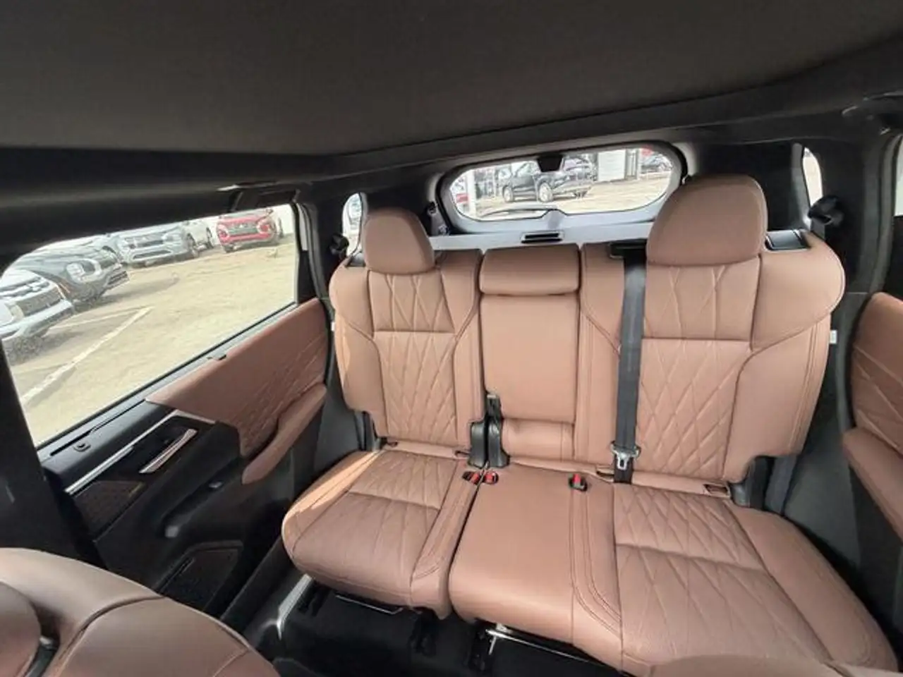 Mitsubishi Outlander снимка Mitsubishi Outlander