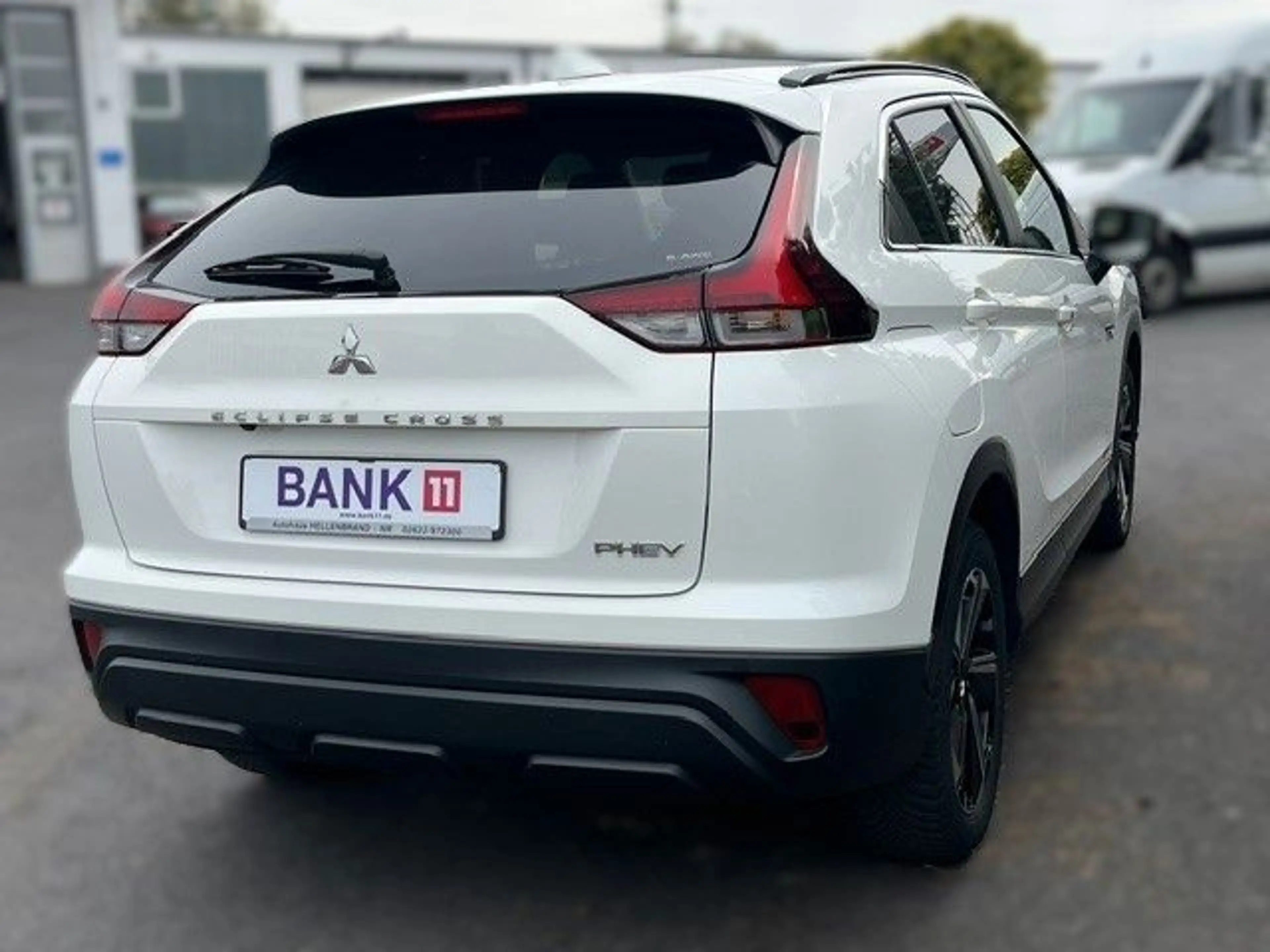 Mitsubishi Eclipse Cross Basis Hybrid 4WD — photo 4