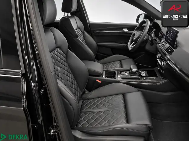 Audi SQ5 view 3