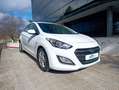 Hyundai i30 1.4 MPI BD Essence 100 Weiß - thumbnail 2