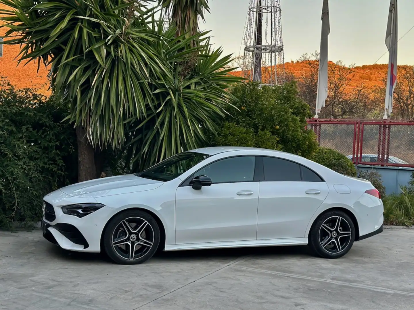 Mercedes-Benz CLA 220 220d Blanco - 1