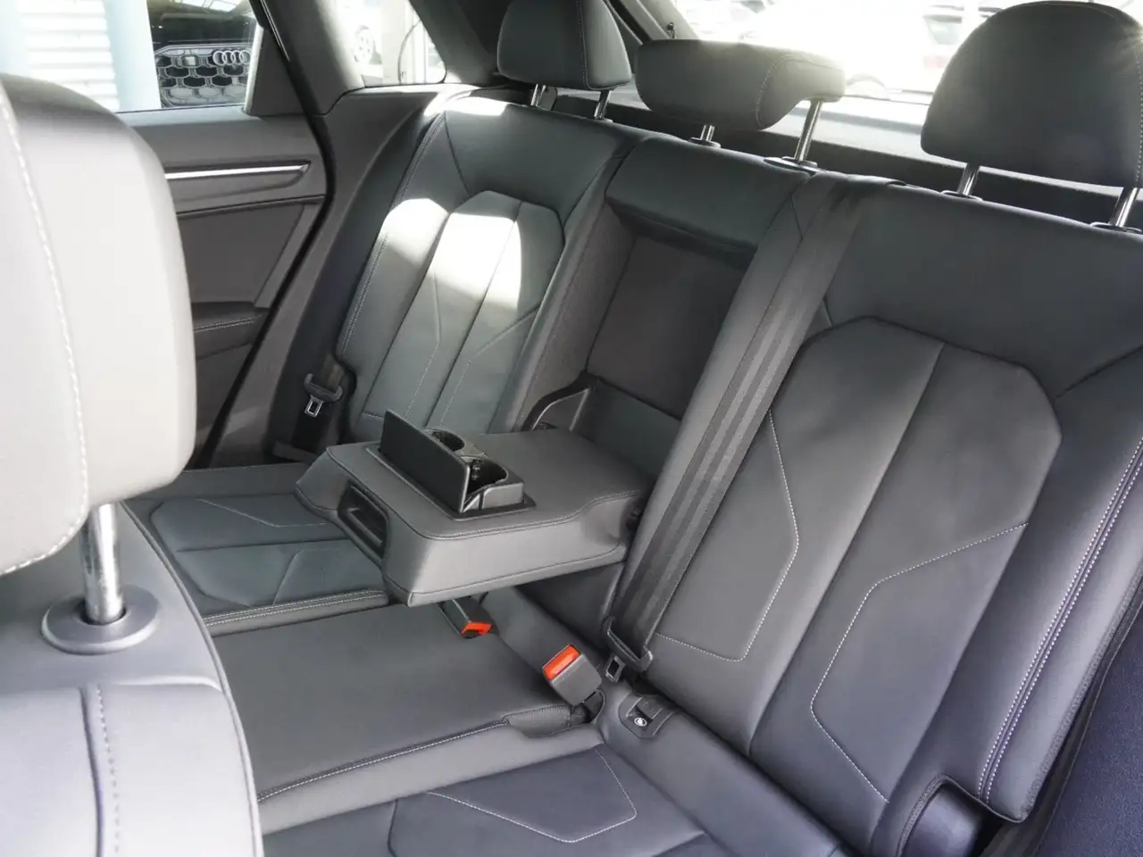Audi Q3 photo Audi Q3