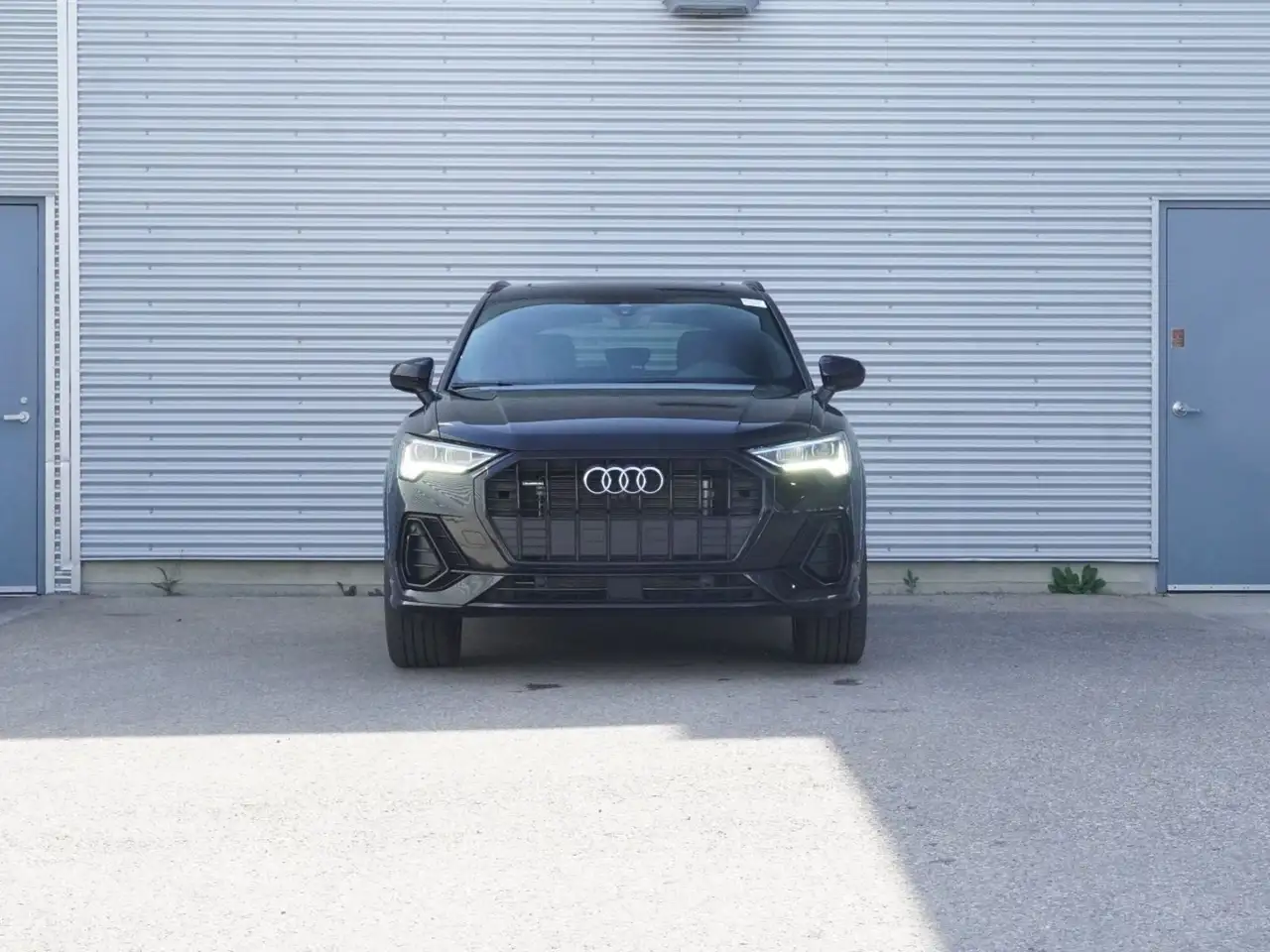 Audi Q3 photo Audi Q3