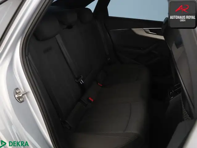 Audi A4 view 12