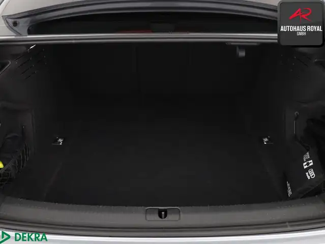 Audi A4 view 13
