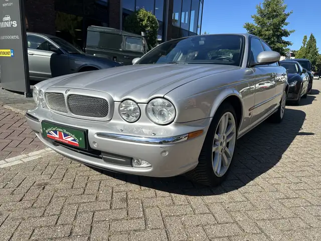 Jaguar XJR 4.2 V8