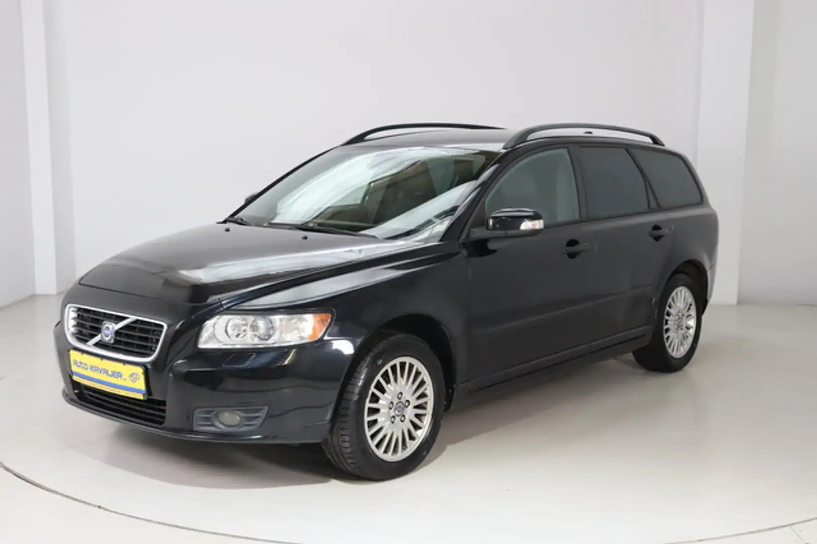 Volvo V50 2.0 Klima * HU/AU 07.26 Schwarz - 1