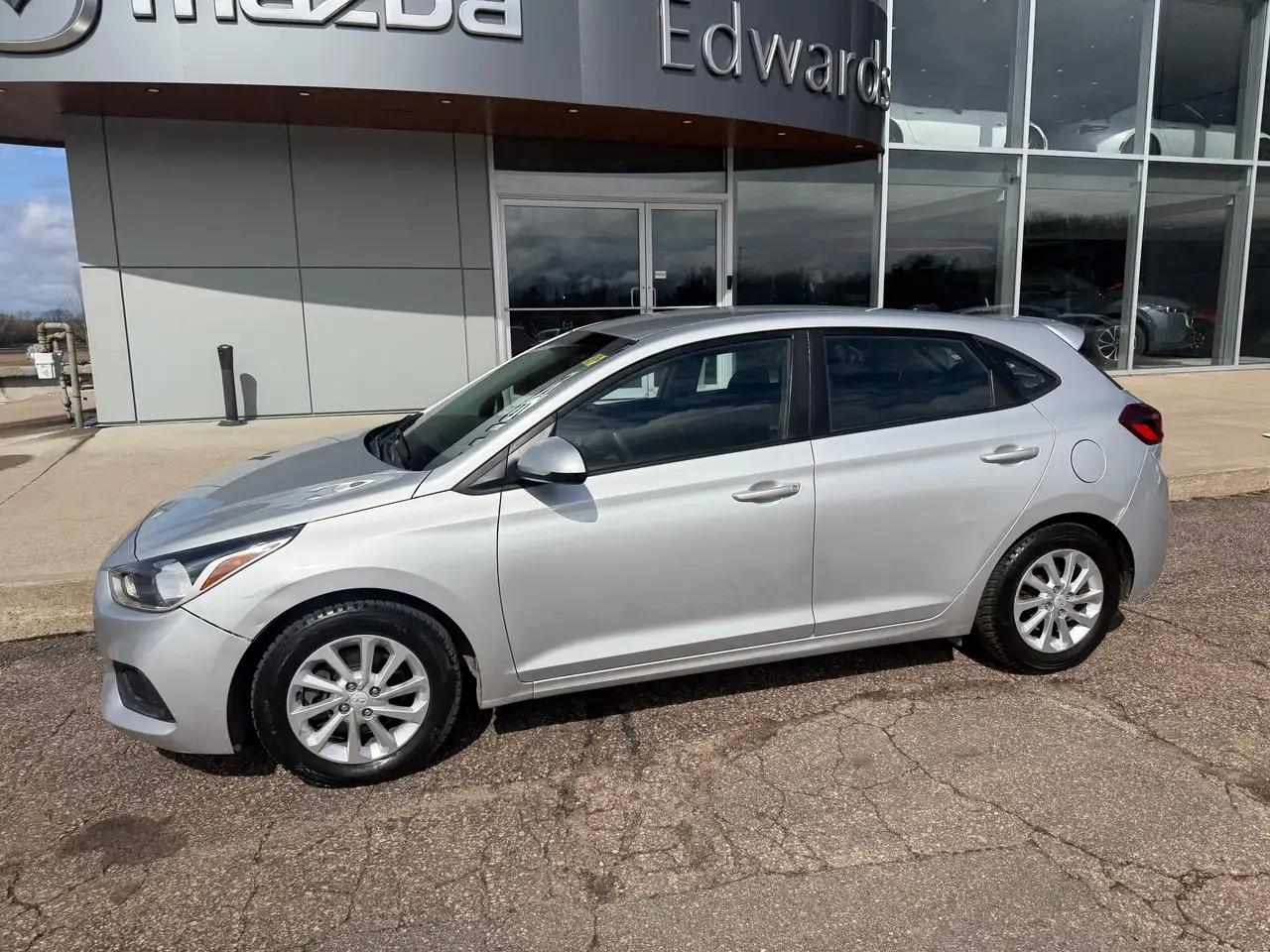 Hyundai ACCENT снимка Hyundai ACCENT