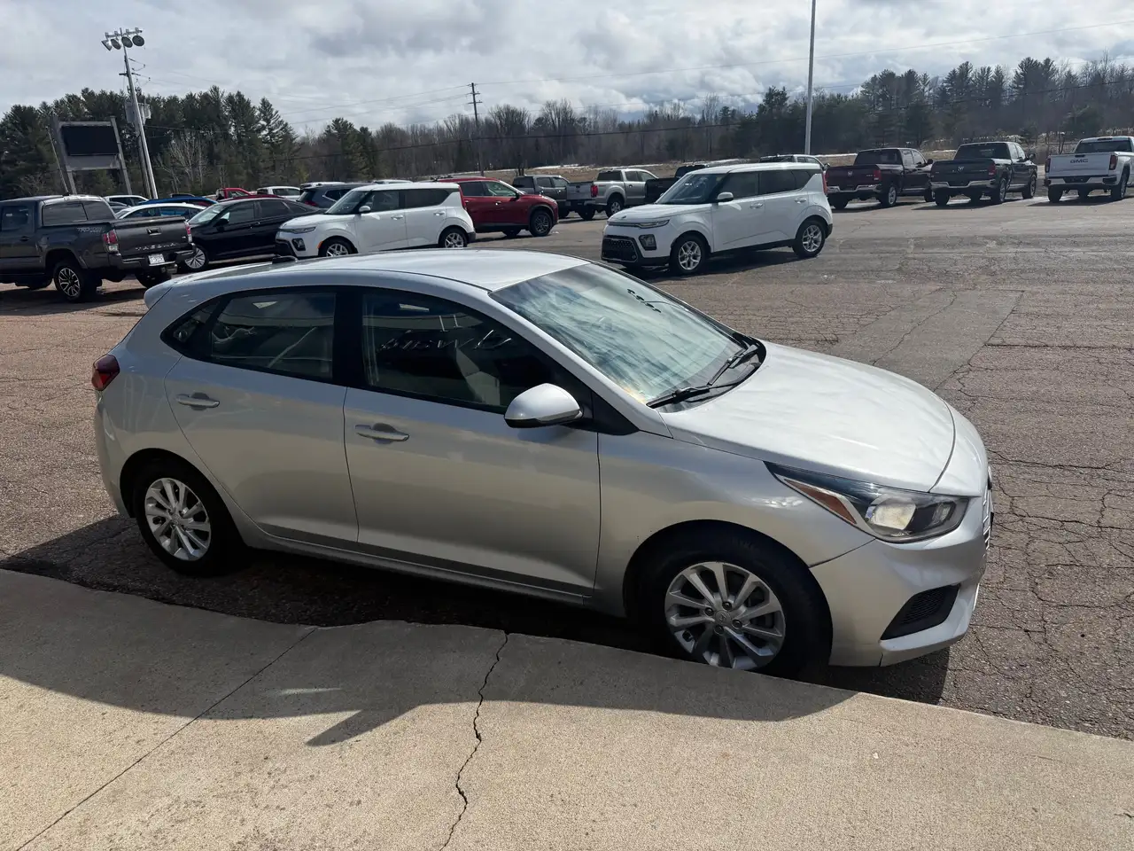 Hyundai ACCENT снимка Hyundai ACCENT