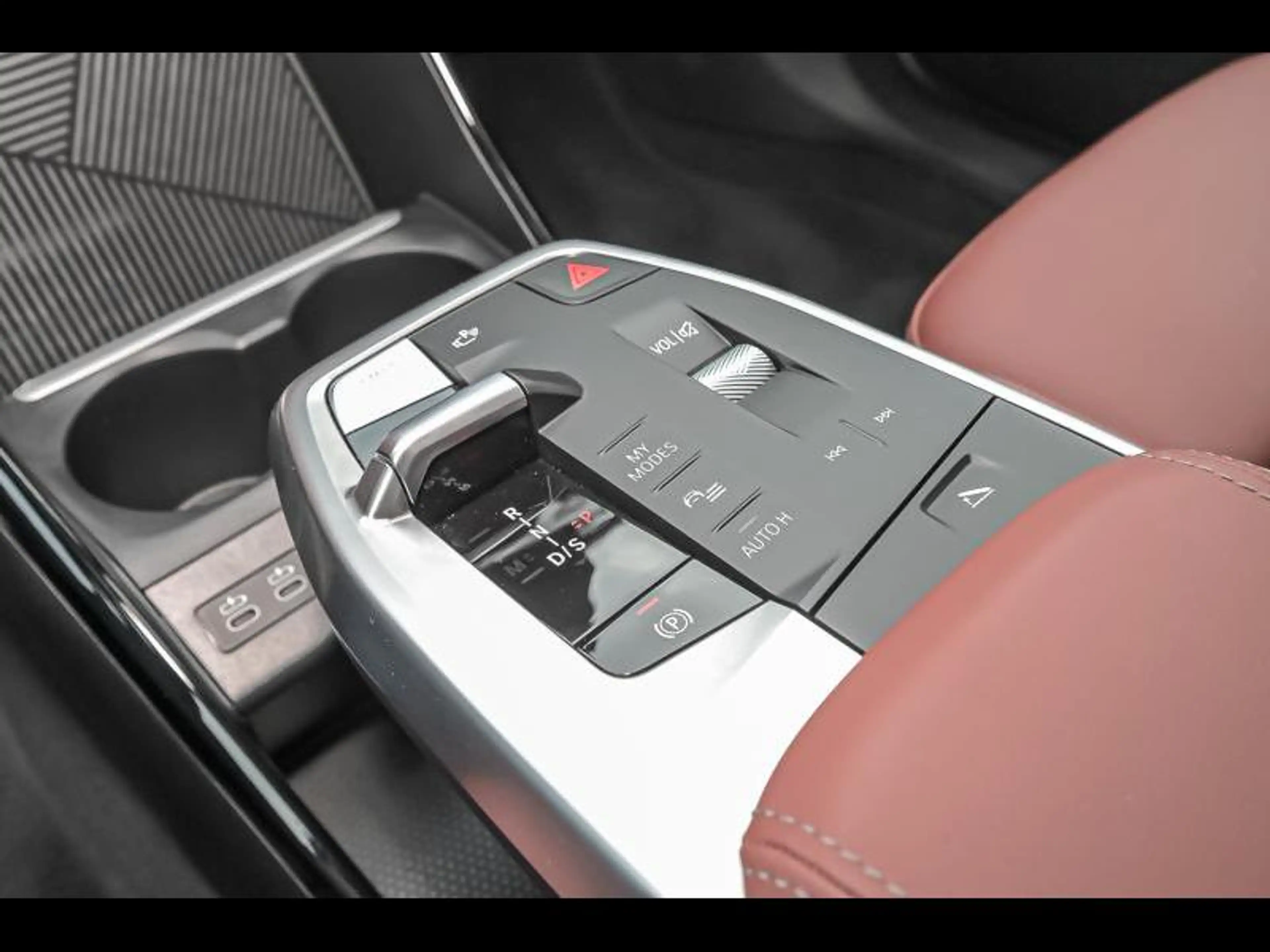 BMW 216 Active Tourer — photo 11