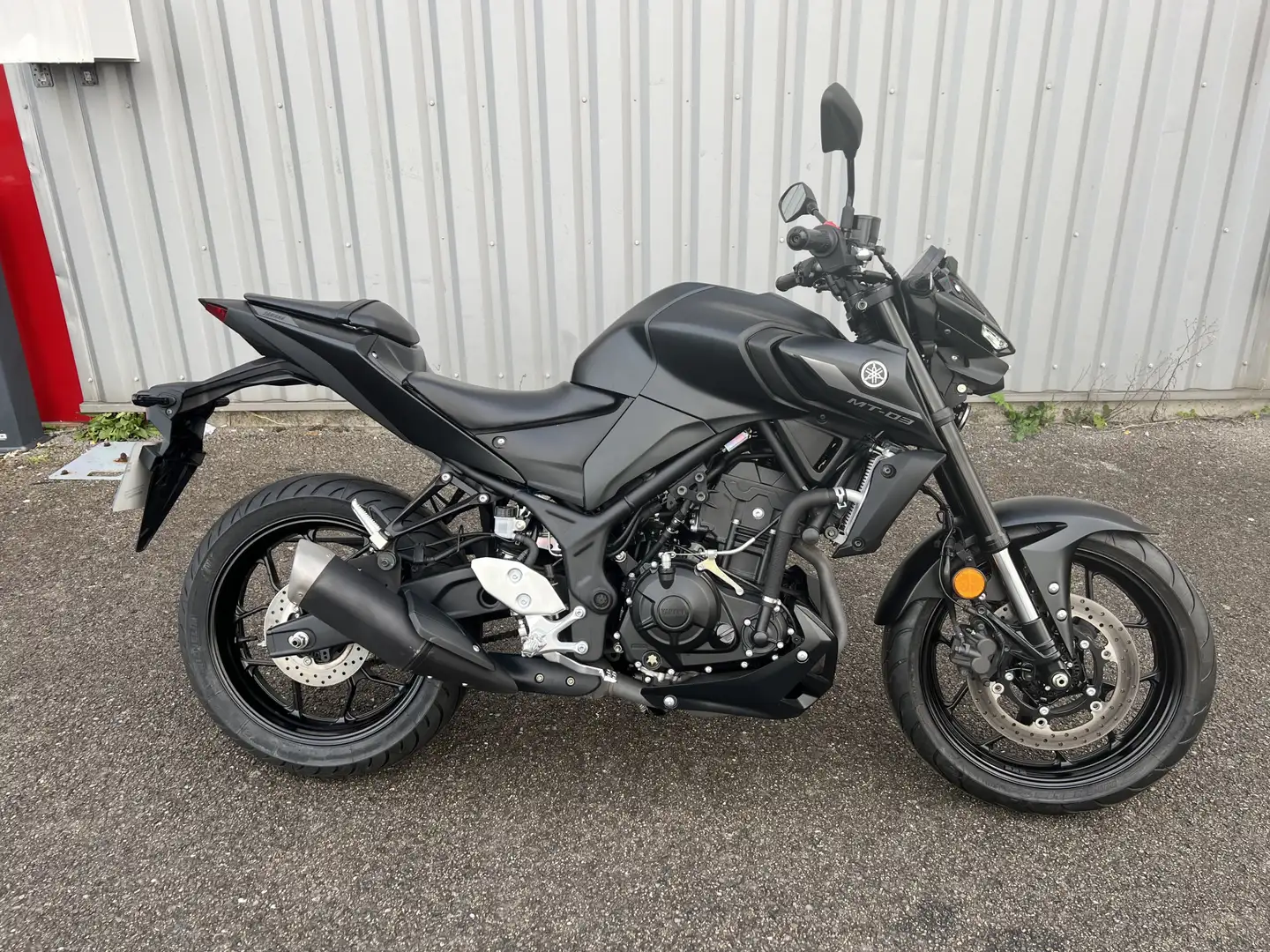 Yamaha MT-03 - 1