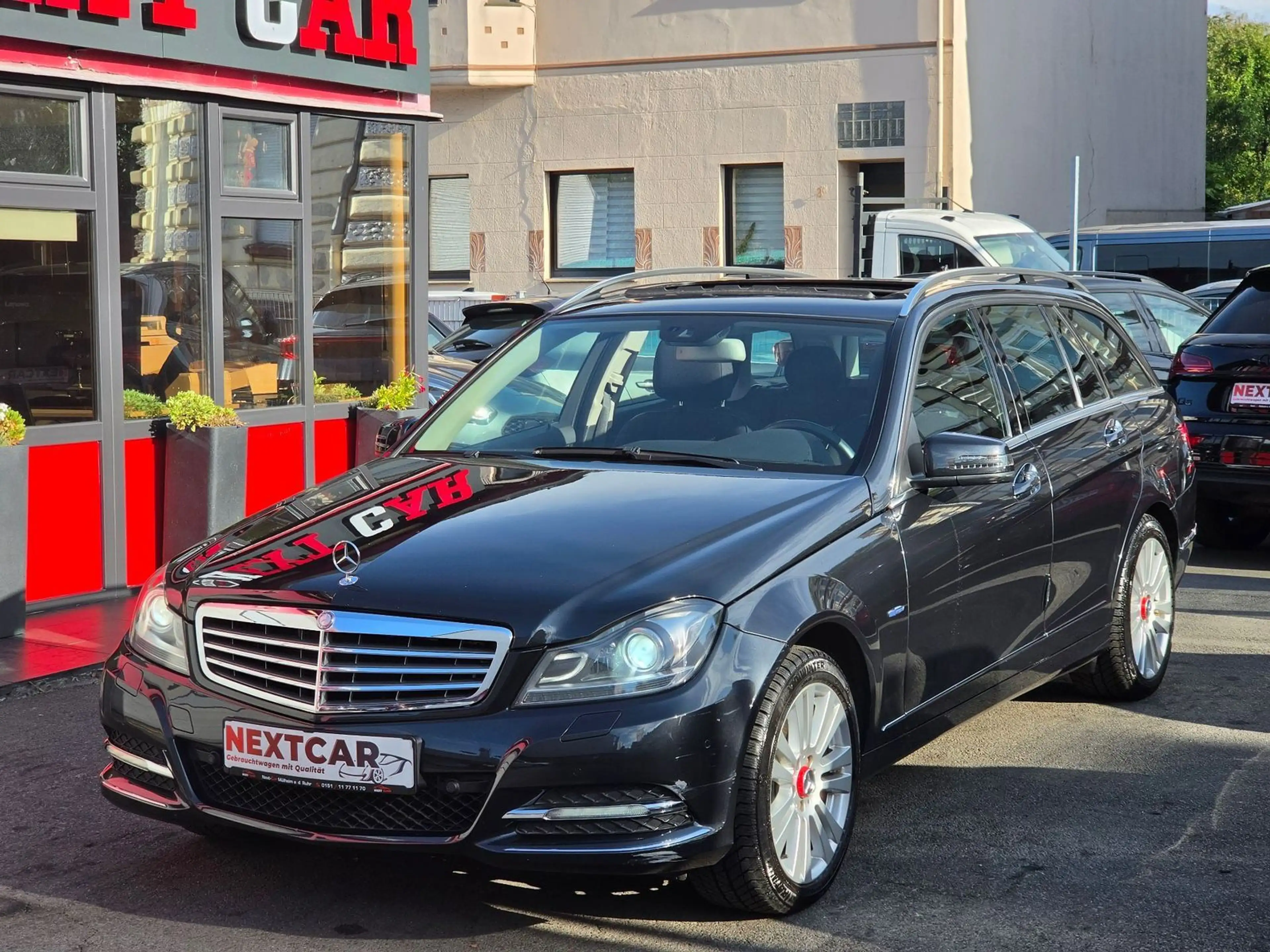 Mercedes-Benz C 350 CGI Elegance|Auto|S-Dach|Navi|AHK|BI-Xenon — photo 4